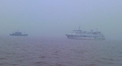 青岛港橙色海上风险预警，相关海域已实施禁限航